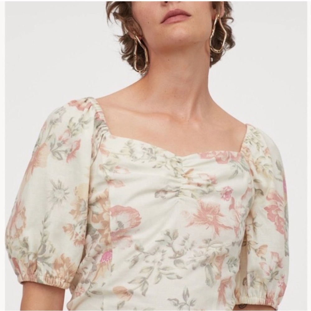 H&M linen blend top, white with floral print , bodice “tuck”